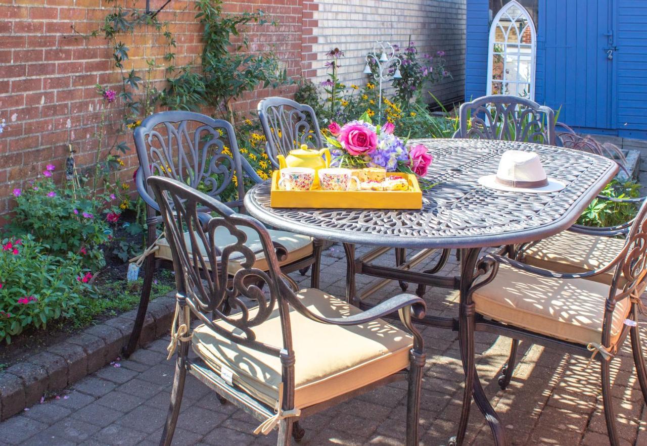 Villa Stylish Town Centre House With Garden And Parking Opposite à Bury St. Edmunds Extérieur photo