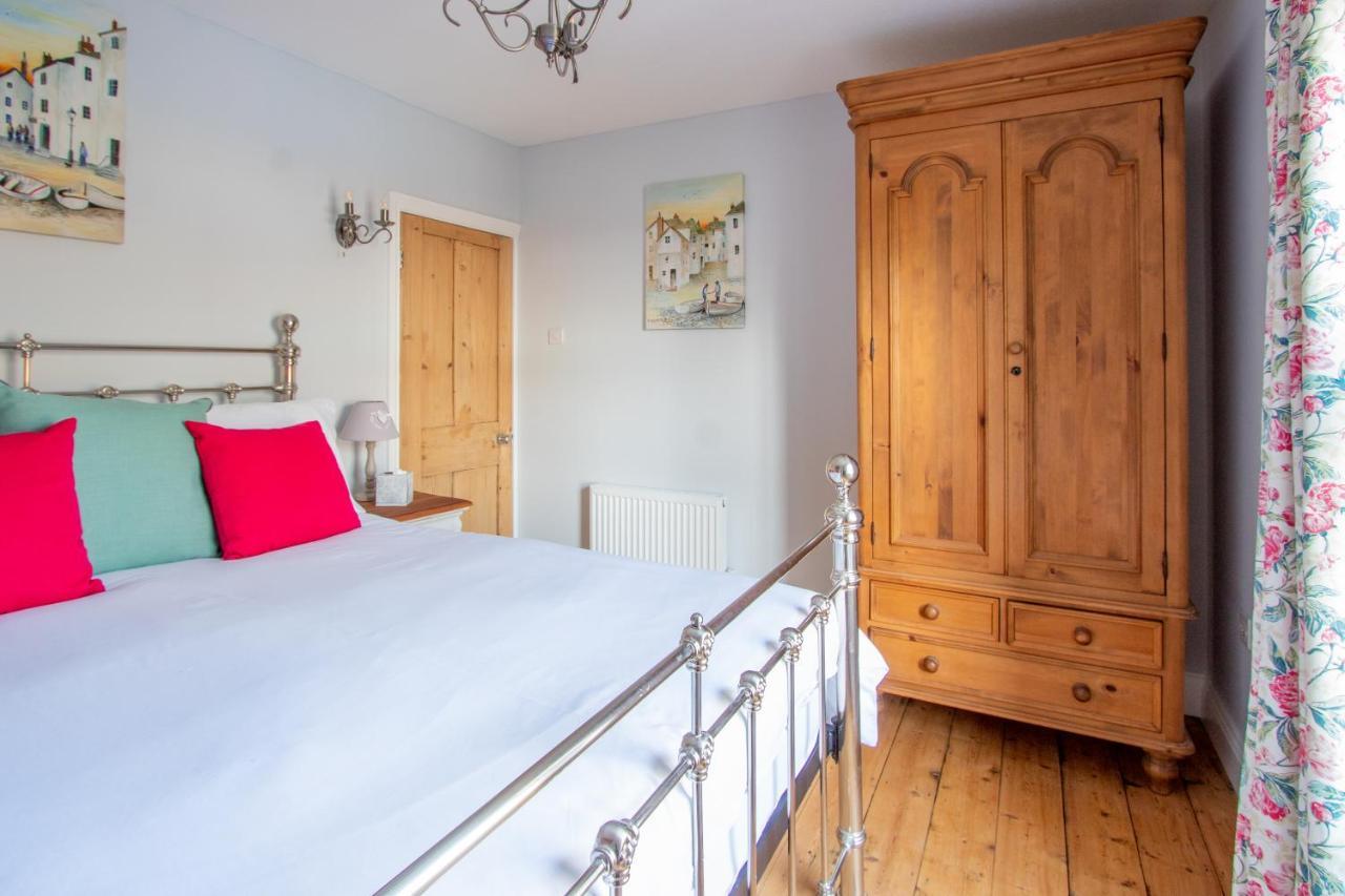 Villa Stylish Town Centre House With Garden And Parking Opposite à Bury St. Edmunds Extérieur photo