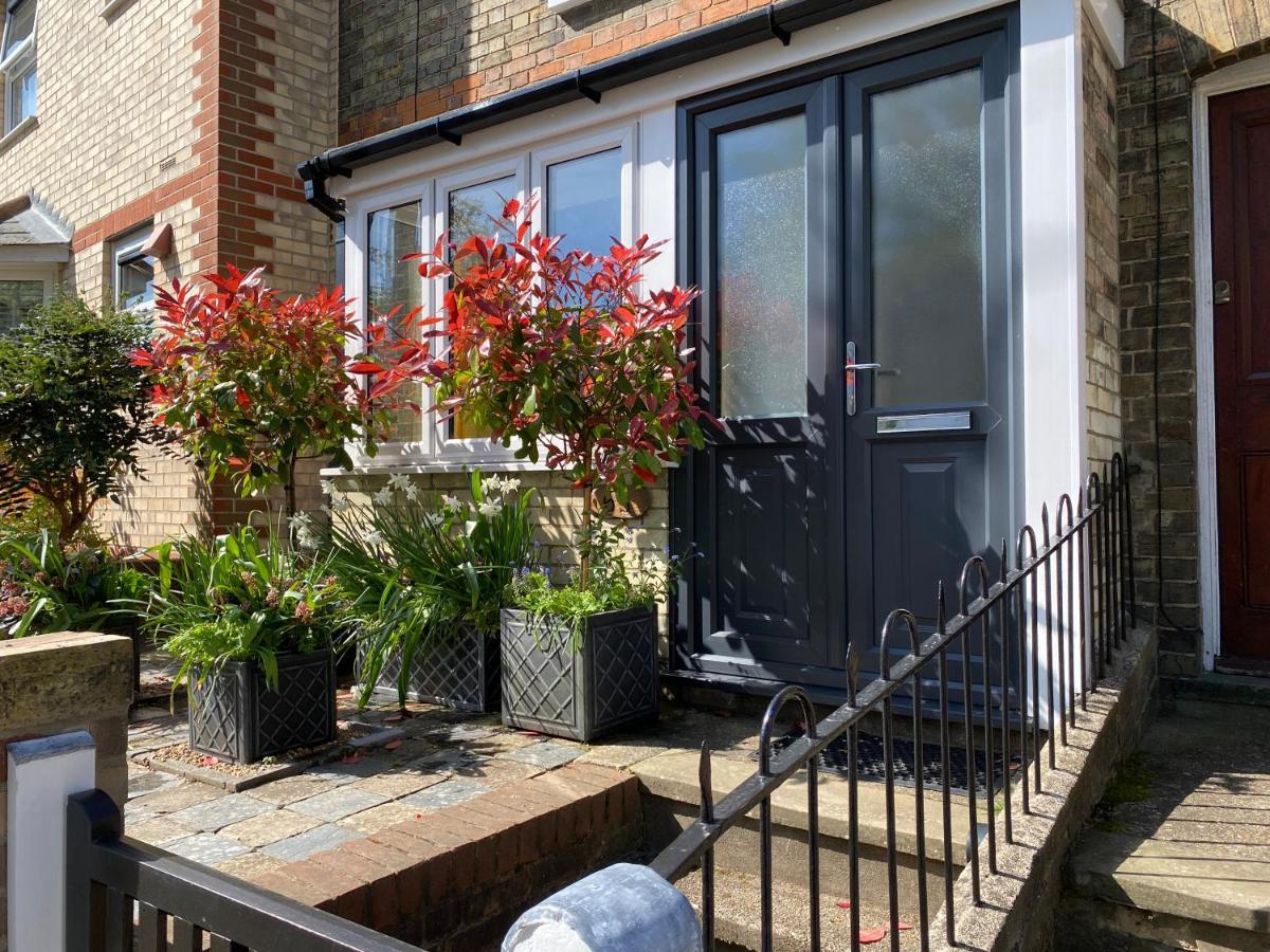 Villa Stylish Town Centre House With Garden And Parking Opposite à Bury St. Edmunds Extérieur photo