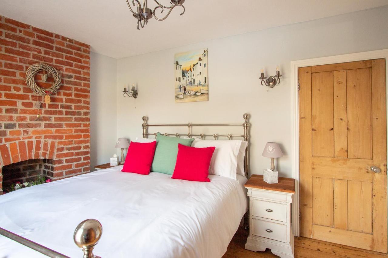Villa Stylish Town Centre House With Garden And Parking Opposite à Bury St. Edmunds Extérieur photo